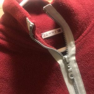 Tommy Hilfiger Tops - Tommy Hilfigiger sweatshirt Tommy Hilfiger Tops - Tommy Hilfigiger sweatshirt